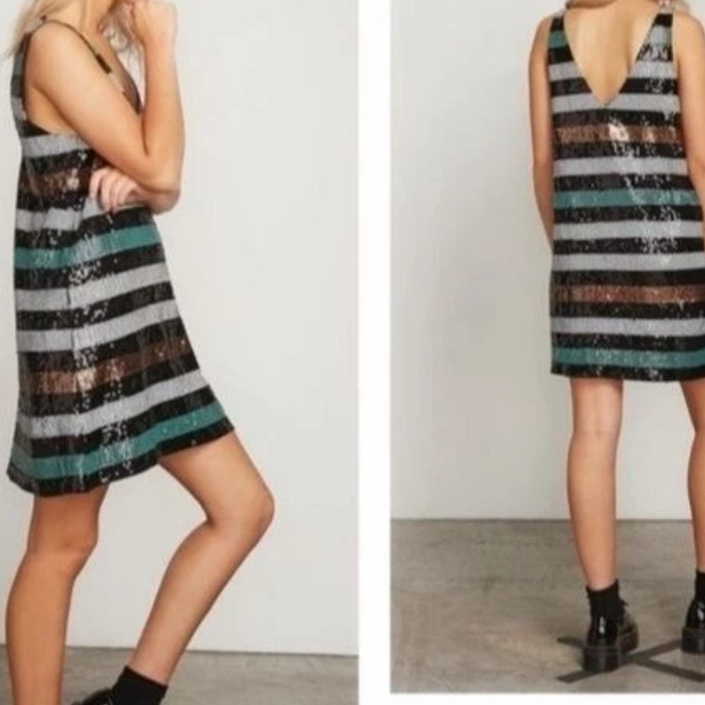 Volcom Seek Whence Striped Sequin V-neck Dress Size Small‎ NWT